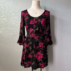 Express Black Floral Bell Sleeve Mini Dress XS Petite Boho